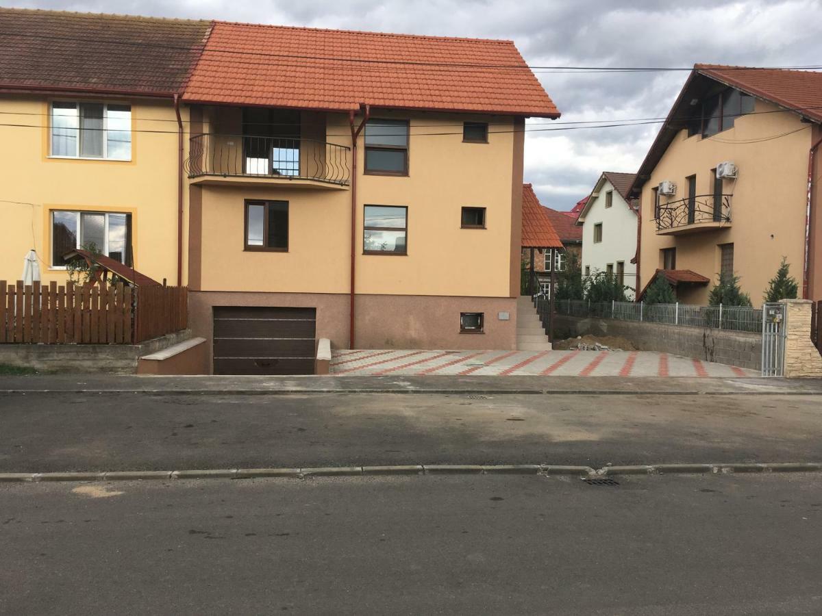 Willa Casa in zona linistita, Campia Turzii Zewnętrze zdjęcie
