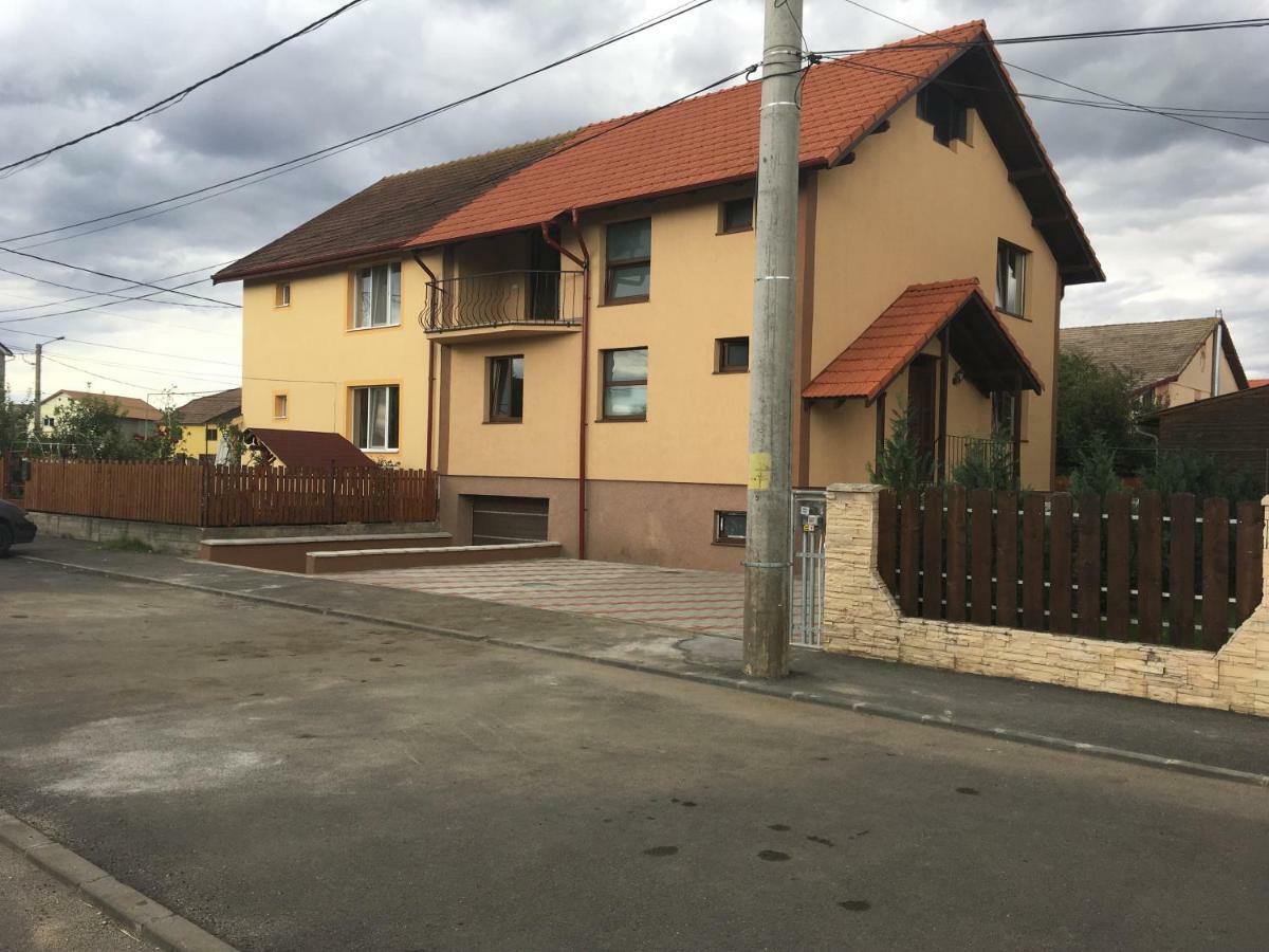 Willa Casa in zona linistita, Campia Turzii Zewnętrze zdjęcie